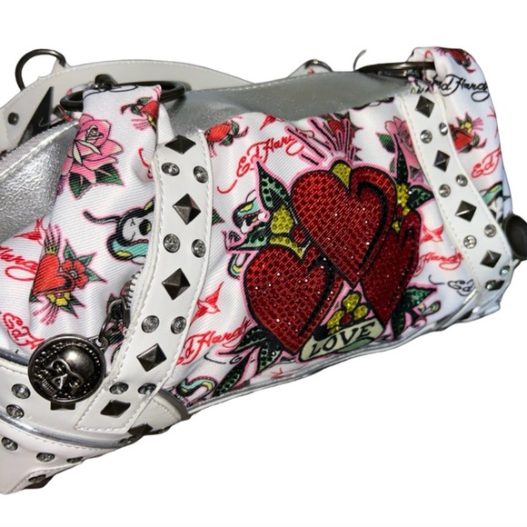 *RESERVED* ED HARDY BLING WHITE SATCHEL SKULLS RHINESTONE HEARTS ROSES CHARMS - Picture 11 of 15